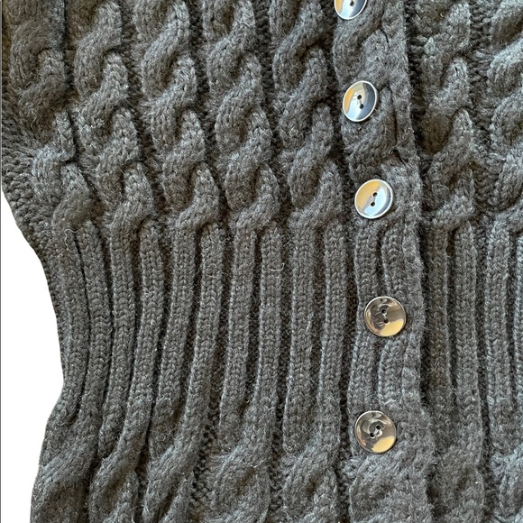 🛍 The CELES Hand Knit Long Sweater - Picture 7 of 10